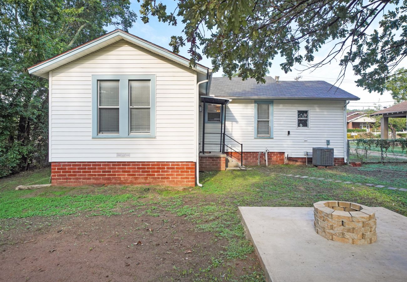 House in Mineral Wells - Forehand Cottage Mineral Wells