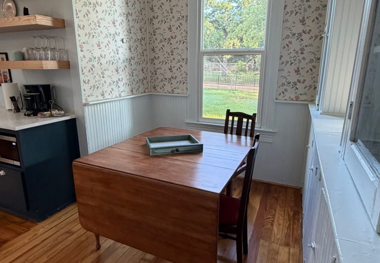 House in Mineral Wells - Soak Blue Haven 