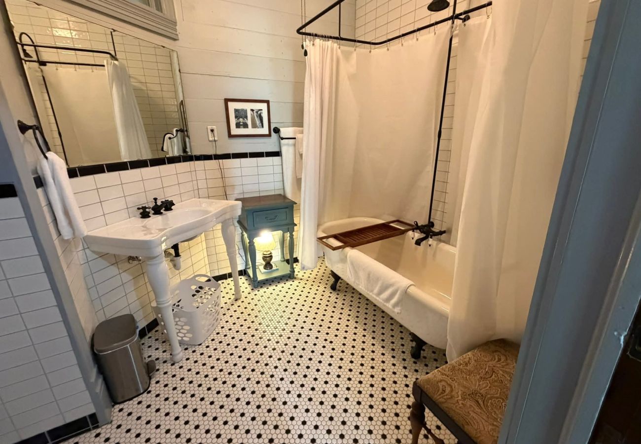 House in Mineral Wells - Soak Blue Haven 