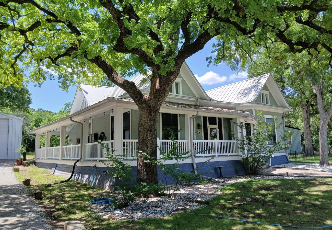 House in Mineral Wells - Soak Blue Haven 