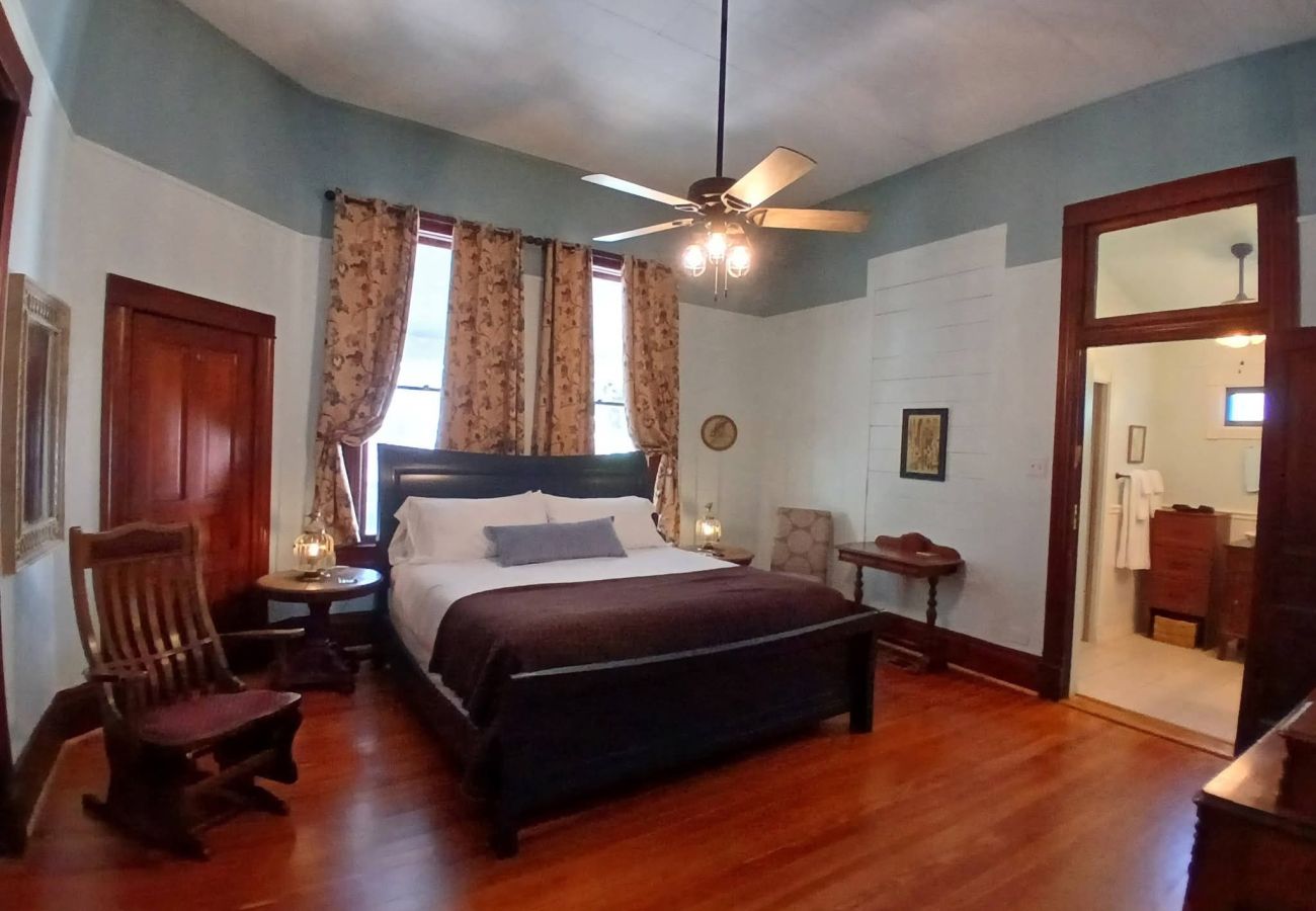 House in Mineral Wells - Soak Blue Haven 